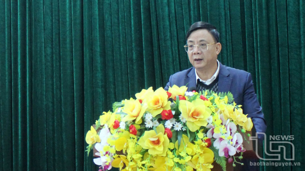 Mỗi cán bộ phải là tấm gương sáng trong sự nghiệp chăm sóc, bảo vệ sức khỏe nhân dân