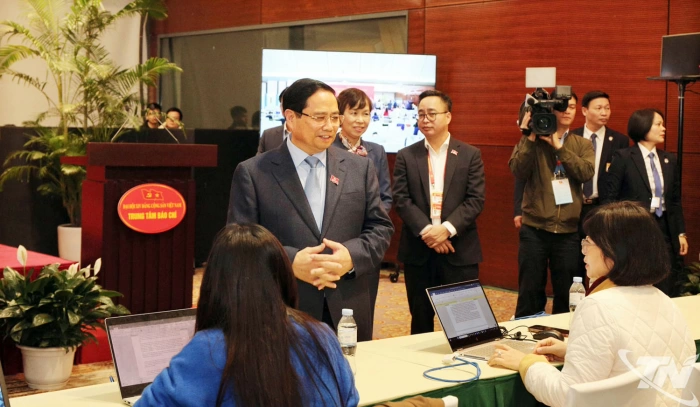 Thủ tướng Phạm Minh Chính động viên lực lượng báo chí tác nghiệp tại Đại hội XIV