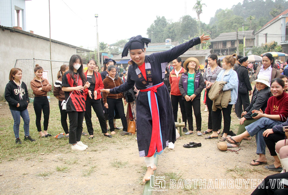 Về Đồng Tâm xem Lễ hội Cầu mùa