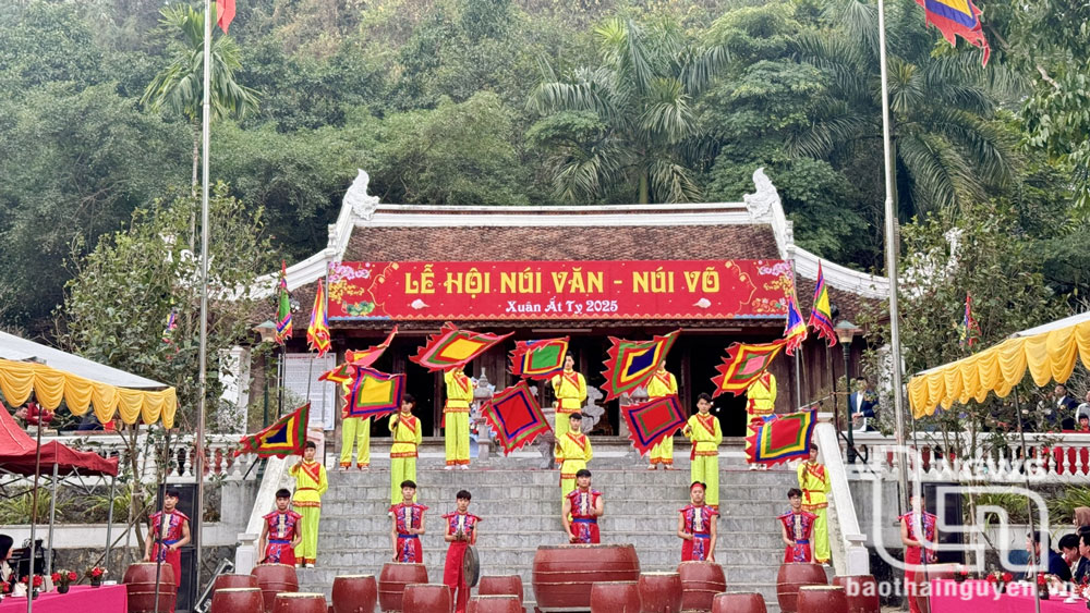 Khai hội Núi Văn - Núi Võ Xuân Ất Tỵ 2025