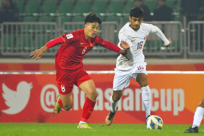 Thắng Qatar 2-1, U20 Việt Nam rộng cửa vào tứ kết
