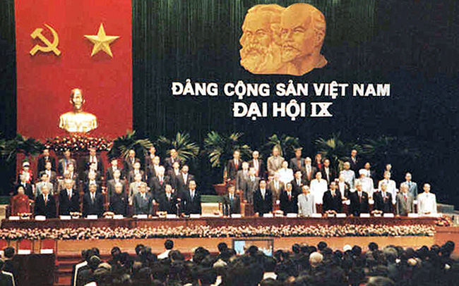 2001: Đại hội đại biểu toàn quốc lần thứ IX của Đảng