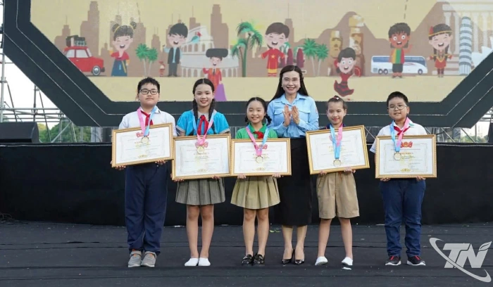 Thiếu nhi Thái Nguyên tự tin vươn ra thế giới