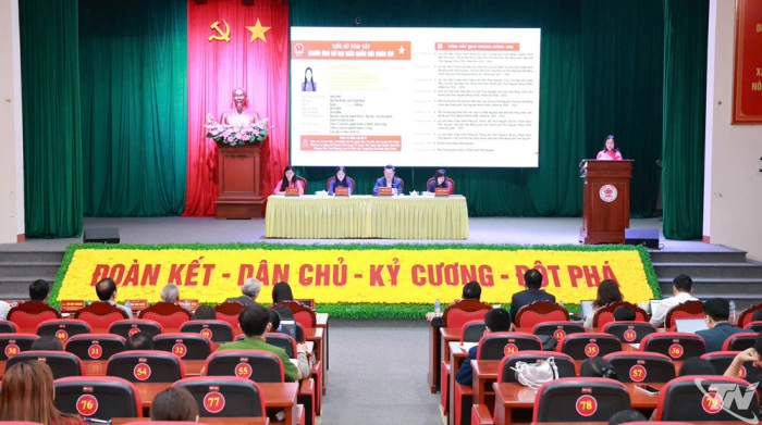 Các ứng cử viên đại biểu Quốc hội tiếp xúc cử tri tại xã Định Hóa, Na Rì và một số địa phương