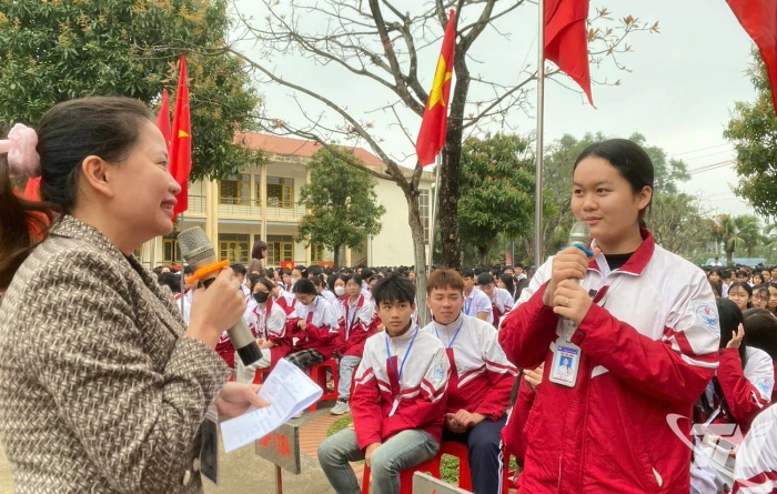 Tuyên truyền về bầu cử cho trên 1.700 cán bộ, giáo viên, học sinh