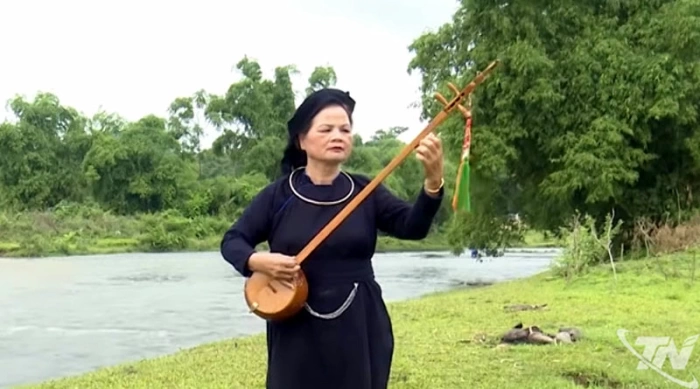 Tiếng then vang giữa trời xuân