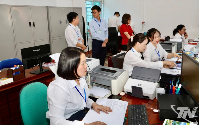 Kiểm tra công vụ tại phường Linh Sơn