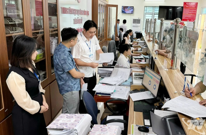 Kiểm tra công vụ, cải cách hành chính tại xã Đồng Hỷ