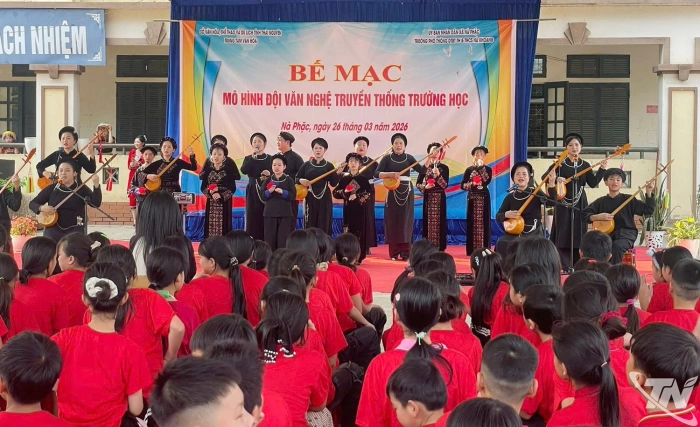Xây dựng đội văn nghệ truyền thống tại các trường học