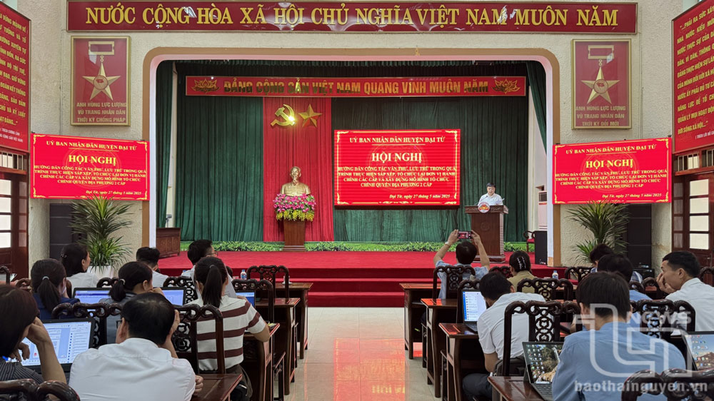 Tháo gỡ khó khăn trong việc thống kê, sắp xếp văn thư, lưu trữ