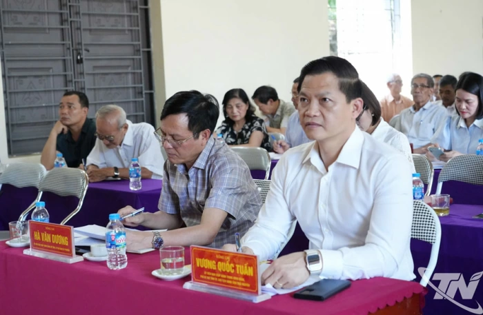 Chủ tịch UBND tỉnh Vương Quốc Tuấn dự sinh hoạt Chi bộ tổ dân phố 54, phường Phan Đình Phùng