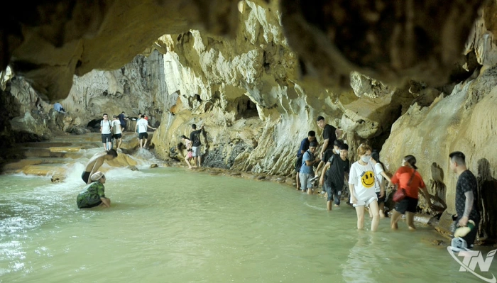 Bí ẩn hang động ở Thái Nguyên