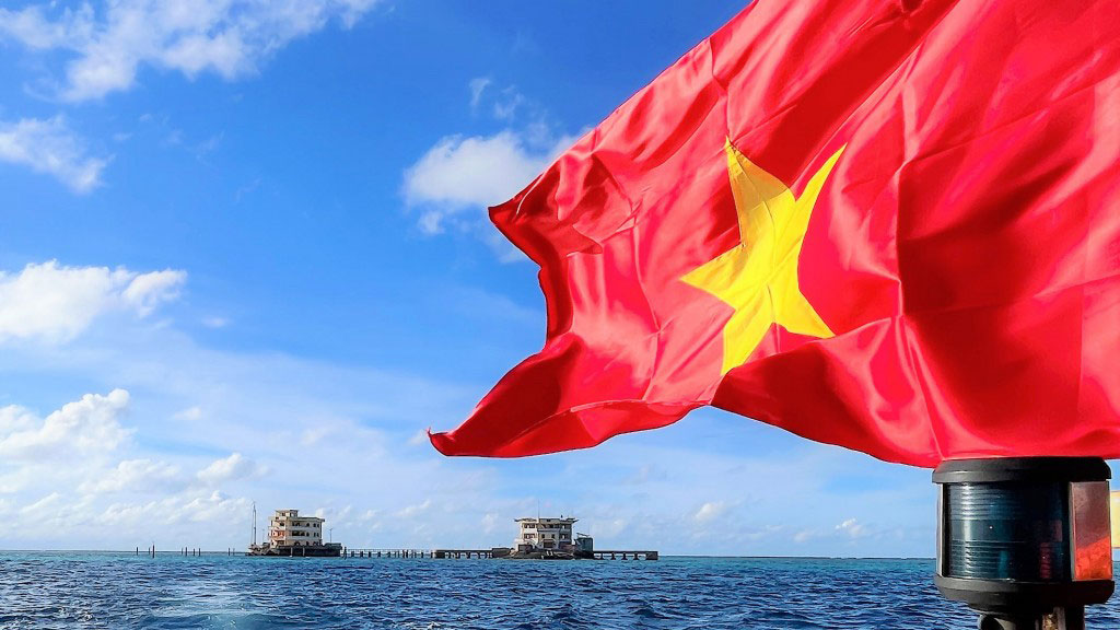 Cô phóng viên và tình yêu với đảo