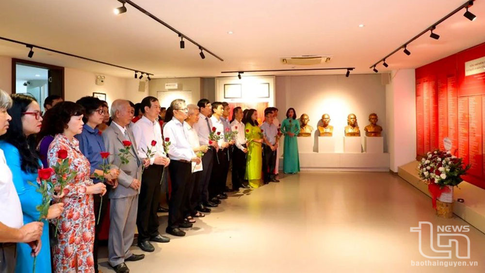 Nhà báo chiến trường: Tác nghiệp bằng lòng dũng cảm