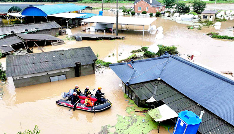 Mưa lũ gây thiệt hại nặng tại nhiều nước