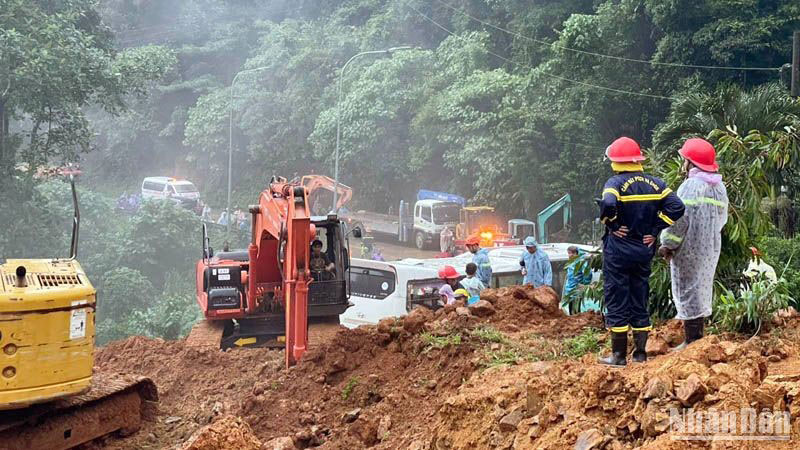 Vụ sạt lở đèo Bảo Lộc: Truy tặng Huân chương Dũng cảm cho anh Phạm Ngọc Anh