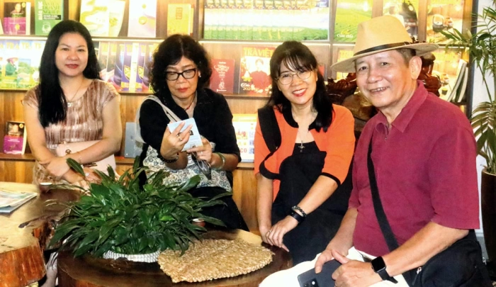 Chuyện ở một không gian thưởng trà free