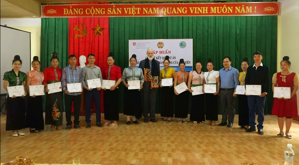 Hướng tới mục tiêu tăng tỷ lệ lãnh đạo nữ, xóa bỏ định kiến giới tại địa phương