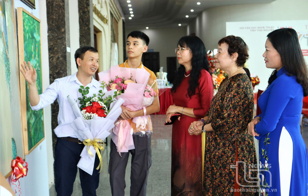 Triển lãm Mỹ thuật tỉnh Thái Nguyên 2024: Vẻ đẹp muôn màu