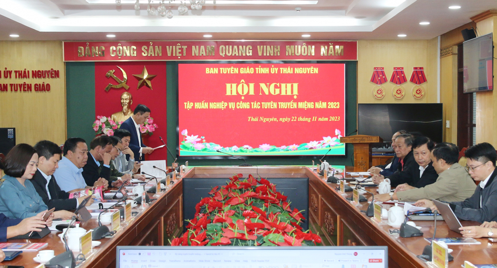 Nâng cao kỹ năng tuyên truyền miệng cho đội ngũ báo cáo viên