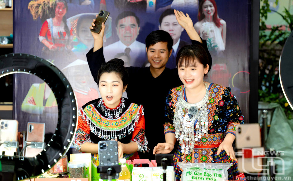 Phụ nữ Đồng Hỷ bắt nhịp với công nghệ số