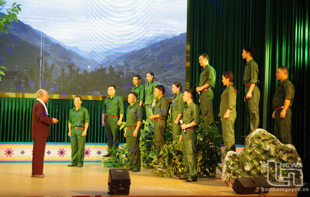 Bồi đắp phẩm chất Bộ đội Cụ Hồ trong thời kỳ mới