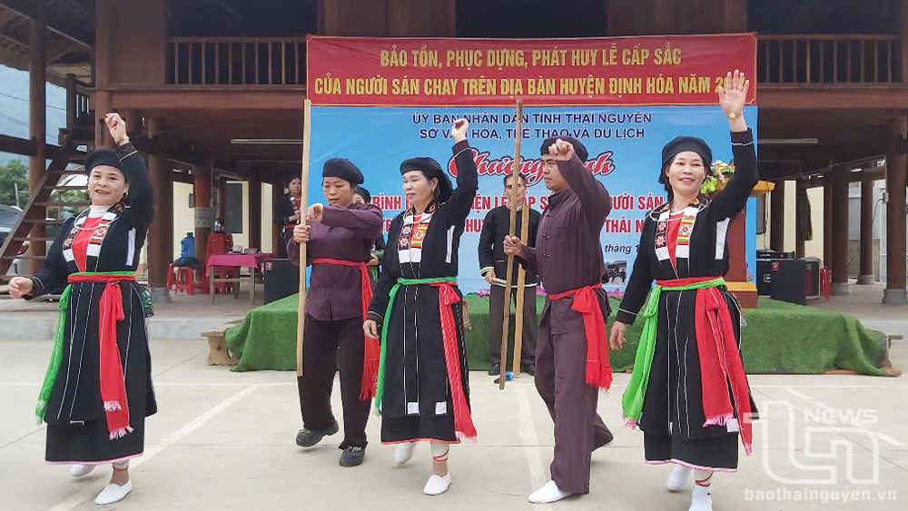 Trình diễn, tái hiện lễ cấp sắc của người Sán Chay ở ATK Định Hóa