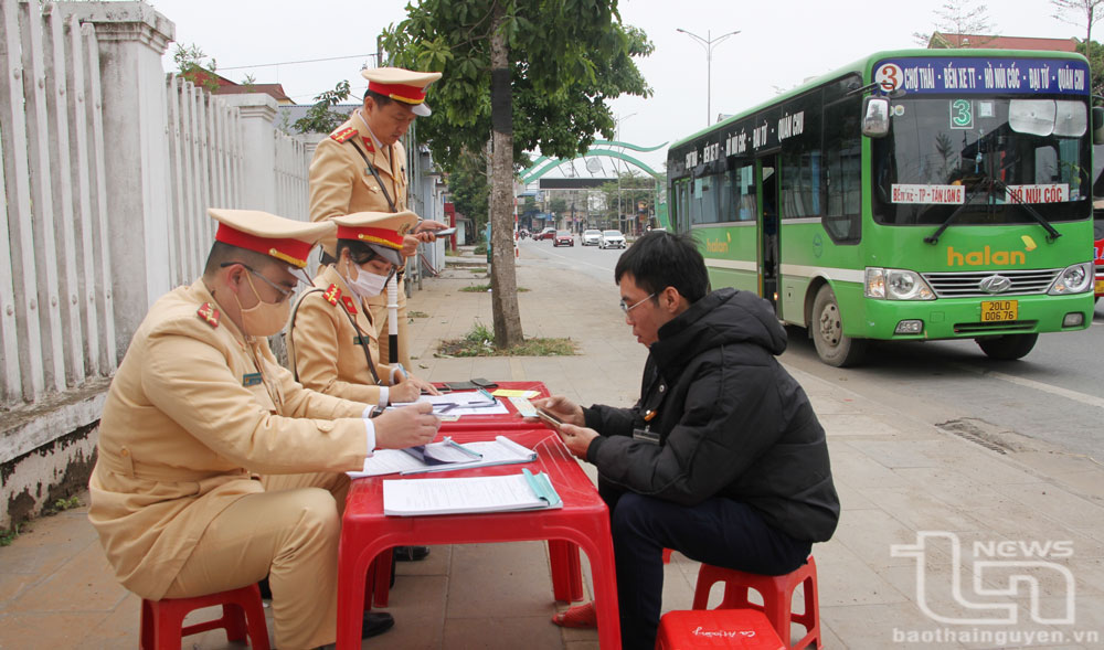 Công an TP. Thái Nguyên: Xử lý 31 trường hợp vi phạm giao thông ngày đầu ra quân cao điểm