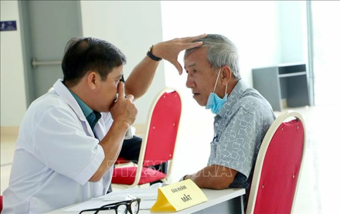 Hoàn thiện căn cứ chính sách, pháp lý để triển khai khám sức khỏe định kỳ miễn phí cho người dân
