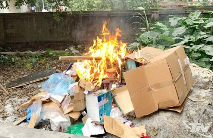 Tiêu hủy 85 vật chứng, tài liệu, đồ vật của 15 vụ án đình chỉ điều tra