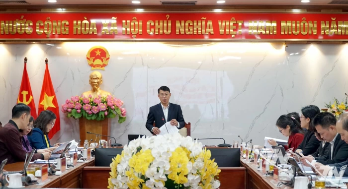 Thẩm tra tờ trình và dự thảo nghị quyết trình tại Kỳ họp thứ 10