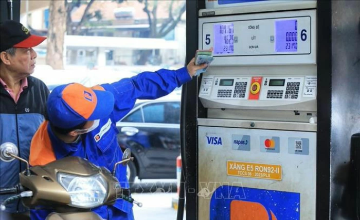 Xăng, dầu đồng loạt giảm giá từ chiều 18/12