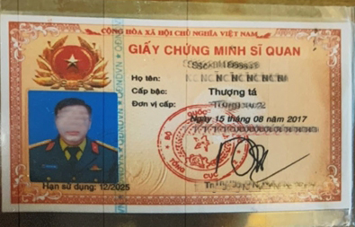 "Sĩ quan rởm" lĩnh án