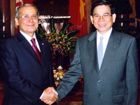 Việt Nam coi trọng phát triển quan hệ với Tuynidi