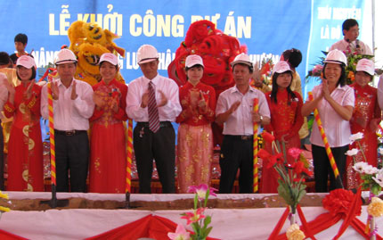 Khởi công xây dựng nâng cấp đường Lưu Nhân Chú, Phố Hương