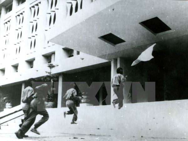 Xây bia tưởng niệm chiến sỹ Biệt động Sài Gòn ở Dinh Độc Lập