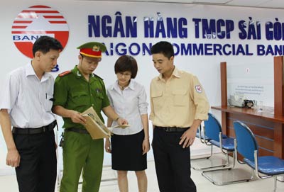 Ngân hàng, tiệm vàng "chủ quan" với cướp