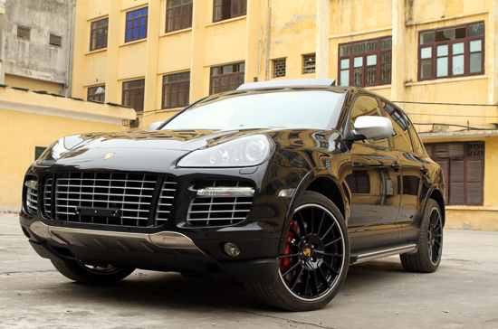 Cayenne đắt hàng đưa Porsche tăng trưởng gần 30%