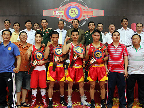 Khai hội võ Việt