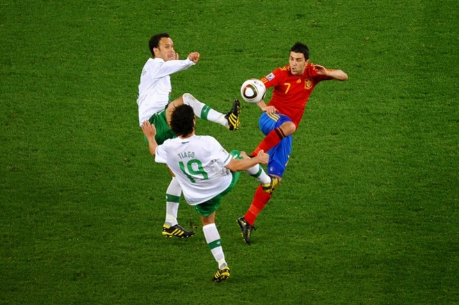 Loại Bồ Đào Nha, Tây Ban Nha giành tấm vé cuối