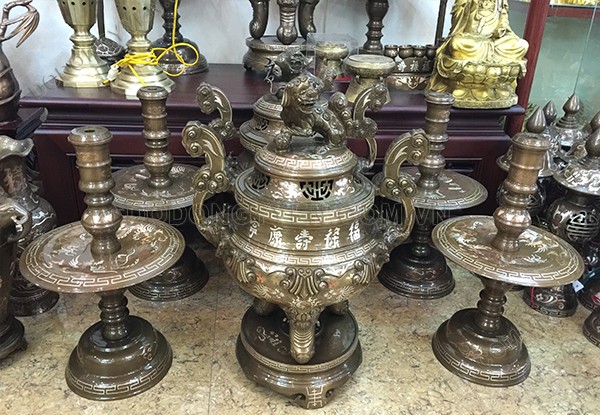 Làng nghề đúc đồng Tống Xá