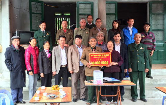 Bàn giao Nhà tình nghĩa cho nạn nhân chất độc da cam