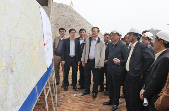 Lãnh đạo Bộ GT-VT kiểm tra tiến độ thi công tuyến đường Thái Nguyên - Chợ Mới