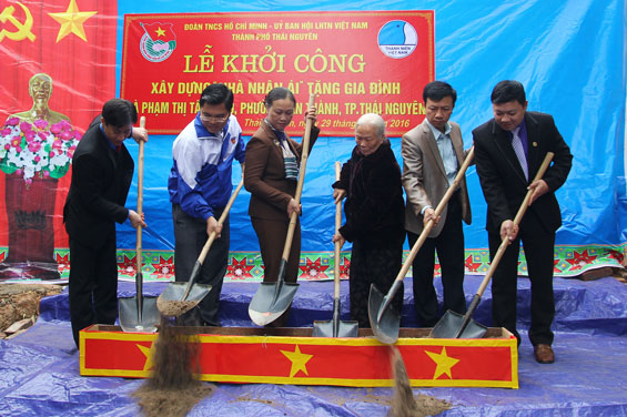 60 triệu đồng hỗ trợ xây dựng nhà nhân ái