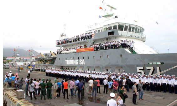 Mang hơi ấm từ đất liền đến với Trường Sa