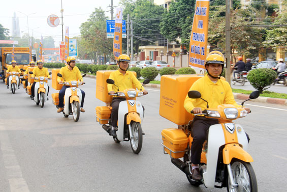 Tổ chức Roadshow để quảng bá thương hiệu