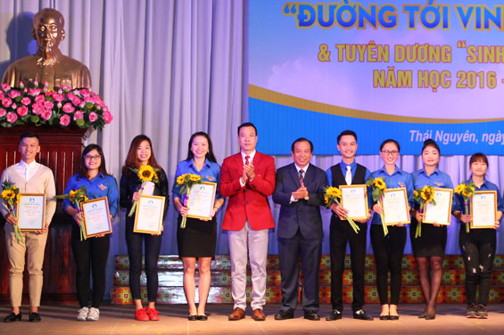 "Đường tới vinh quang"