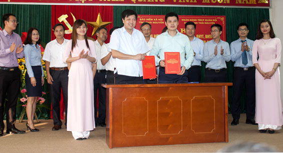 Ký kết công tác thu, thu nợ các khoản BHXH, y tế, thất nghiệp