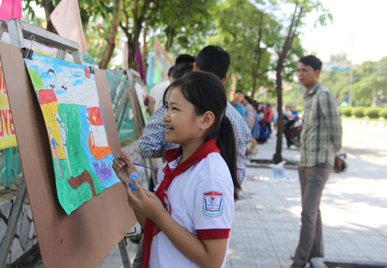 Ngày hội “Theo bước chân những người anh hùng”