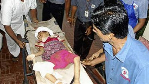 Ấn Độ: Máy bay rơi, 158 người chết